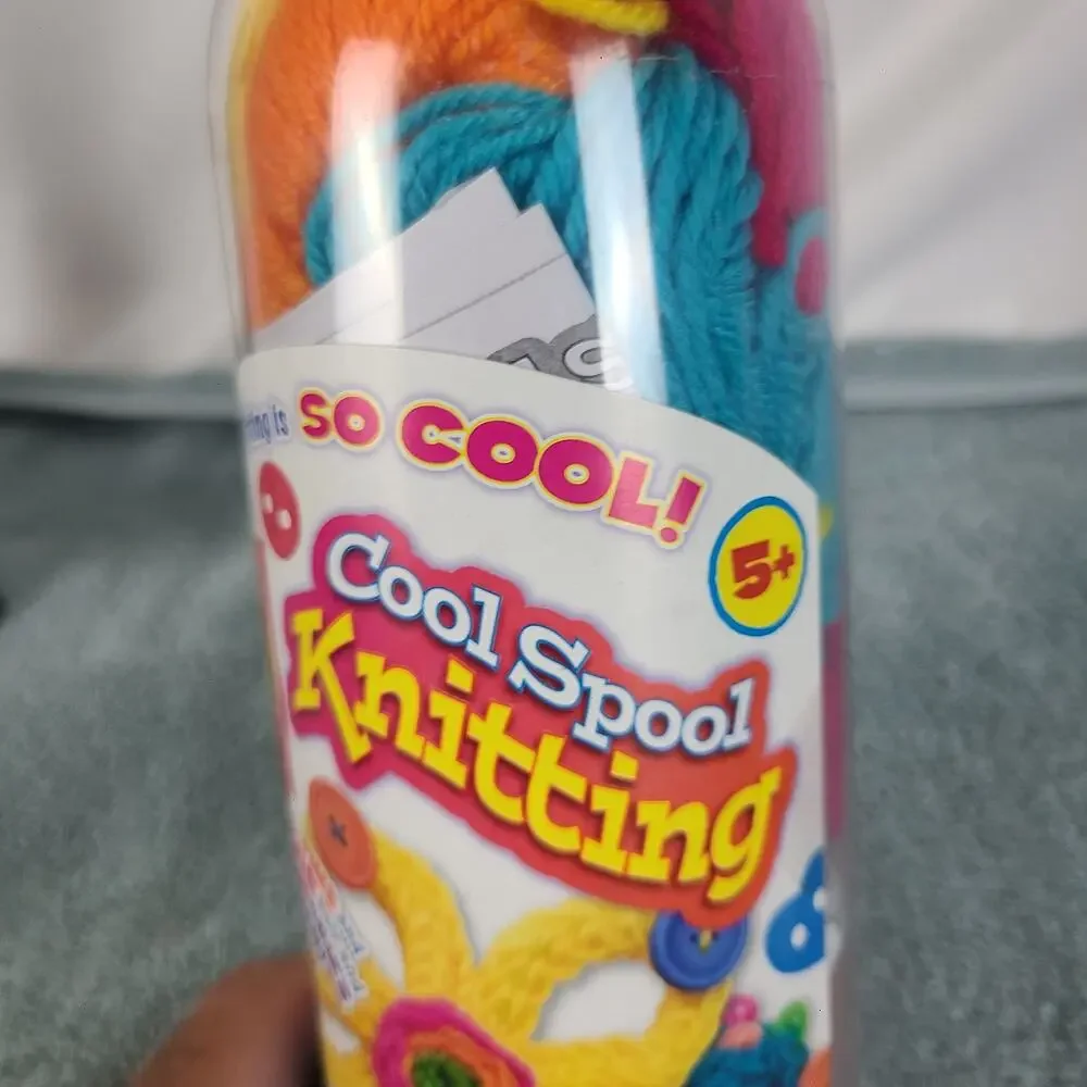Alex Toys Craft Cool Spool Knitting Set 5 Skeins of Yarn Knitting Tool ages 5 up